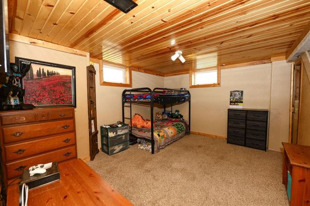 445 19th St NW, Minot, ND 58703