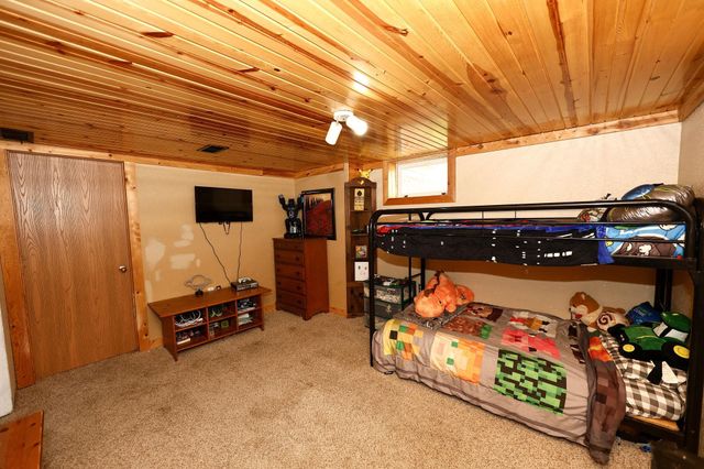 445 19th St NW, Minot, ND 58703