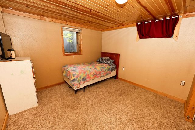 445 19th St NW, Minot, ND 58703