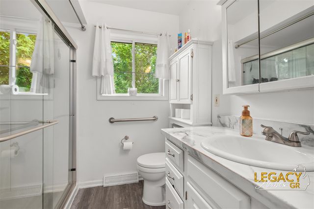 705 60th Street 349, Grand Rapids, MI 49548