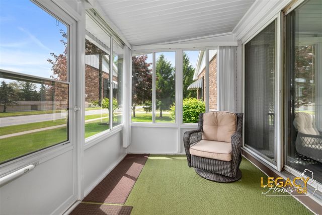 705 60th Street 349, Grand Rapids, MI 49548