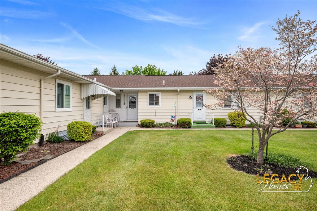 705 60th Street 349, Grand Rapids, MI 49548