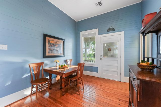 9058 Sam Houston RD, Brenham, TX 77833