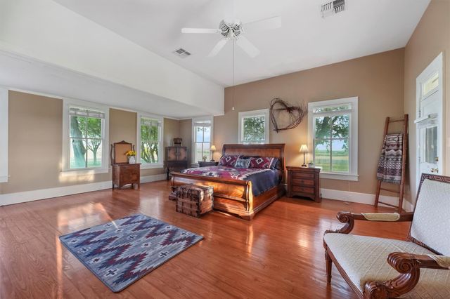 9058 Sam Houston RD, Brenham, TX 77833