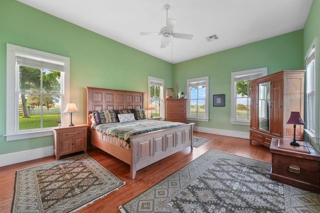 9058 Sam Houston RD, Brenham, TX 77833