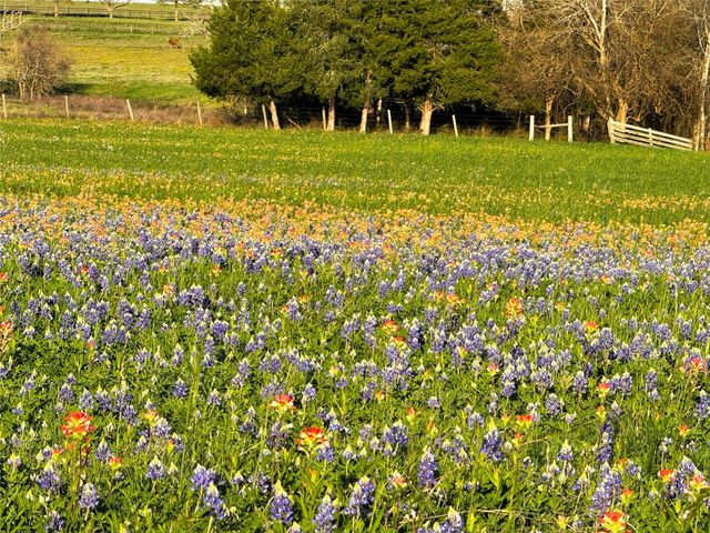 9058 Sam Houston RD, Brenham, TX 77833