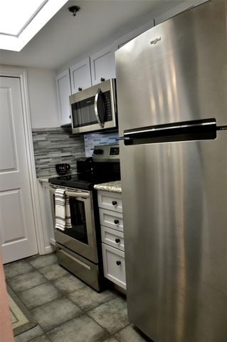 3525 Sage Road 701, Houston, TX 77056