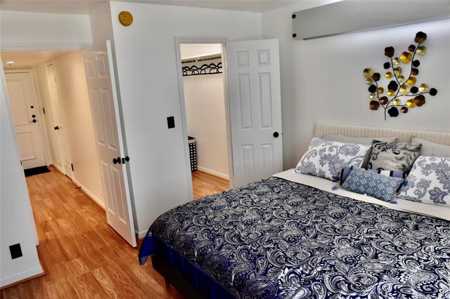 3525 Sage Road 701, Houston, TX 77056