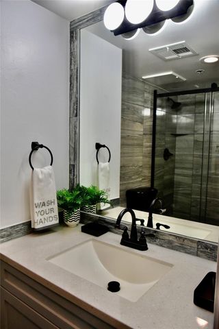 3525 Sage Road 701, Houston, TX 77056