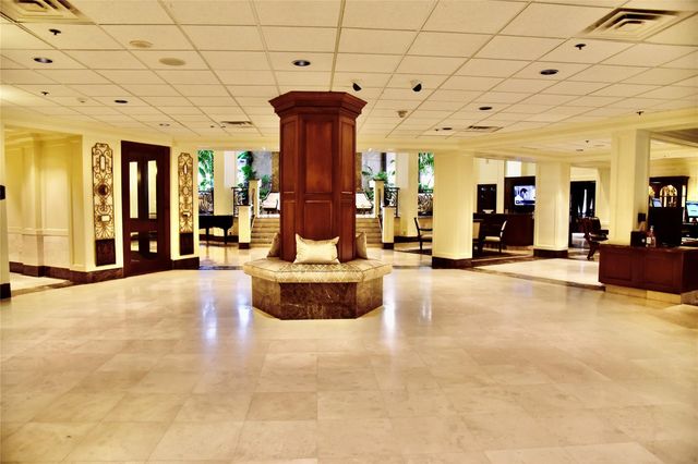 3525 Sage Road 701, Houston, TX 77056