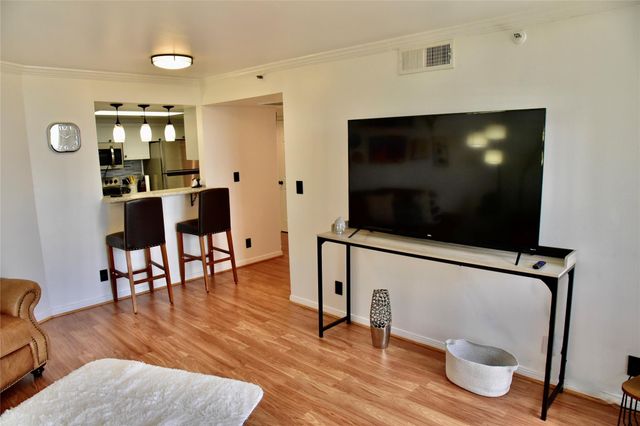 3525 Sage Road 701, Houston, TX 77056