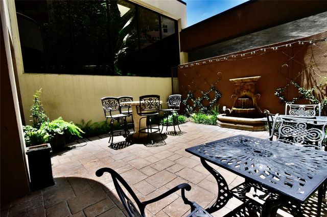 3525 Sage Road 701, Houston, TX 77056