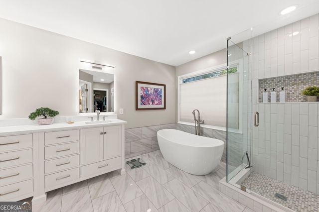 6256 Woodlore Drive NW, Acworth, GA 30101