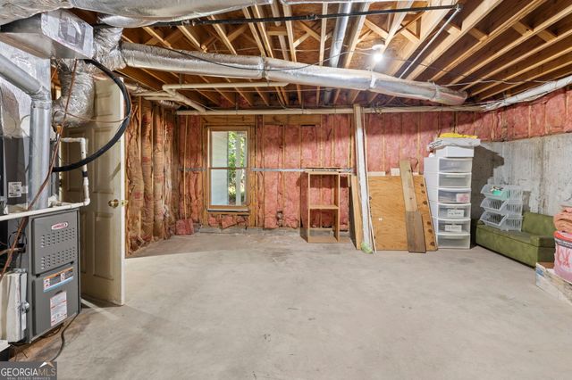 6256 Woodlore Drive NW, Acworth, GA 30101