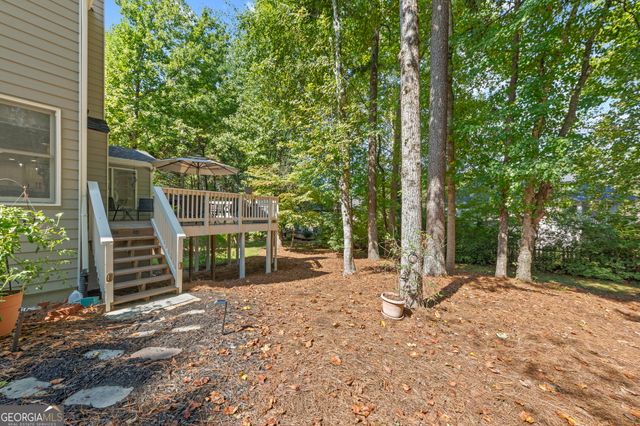 6256 Woodlore Drive NW, Acworth, GA 30101