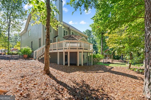 6256 Woodlore Drive NW, Acworth, GA 30101