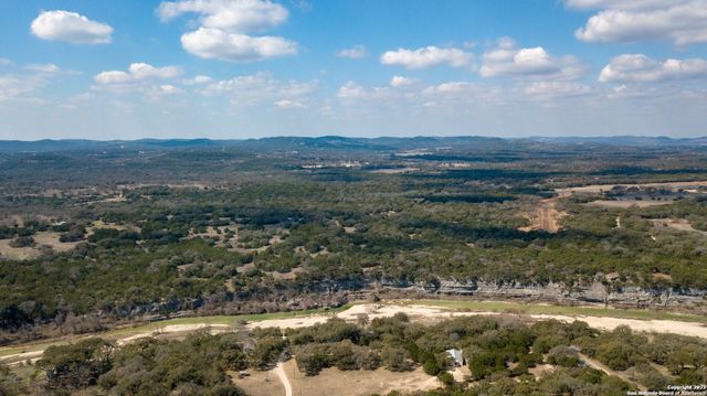1246 Clearwater Canyon, Bandera, TX 78003