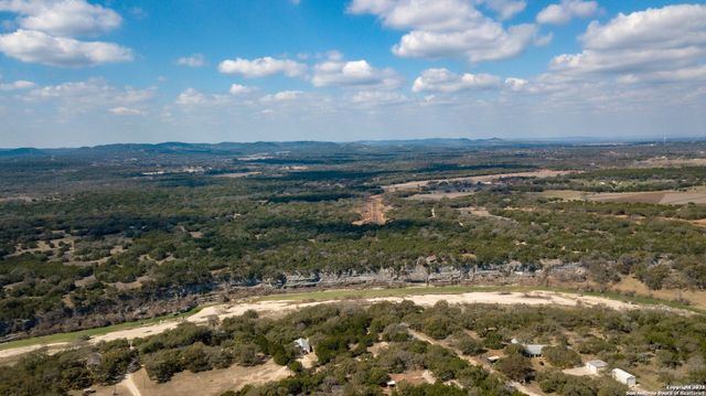 1246 Clearwater Canyon, Bandera, TX 78003
