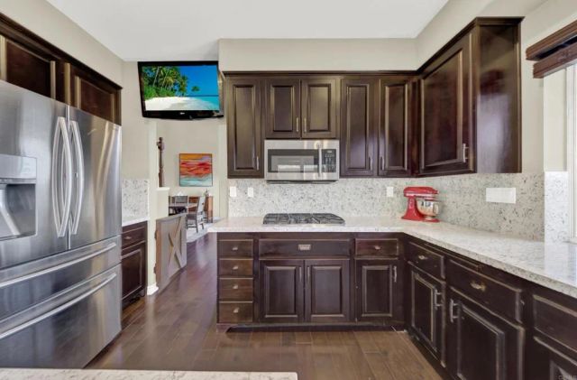 2223 Rock View Glen, Escondido, CA 92026
