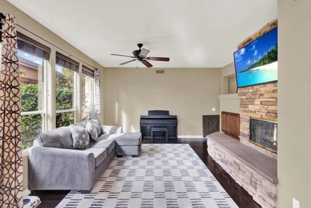 2223 Rock View Glen, Escondido, CA 92026