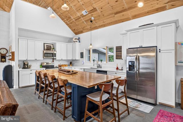 3827 PINE GROVE RD, Stanley, VA 22851