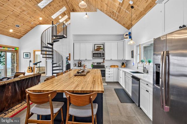 3827 PINE GROVE RD, Stanley, VA 22851