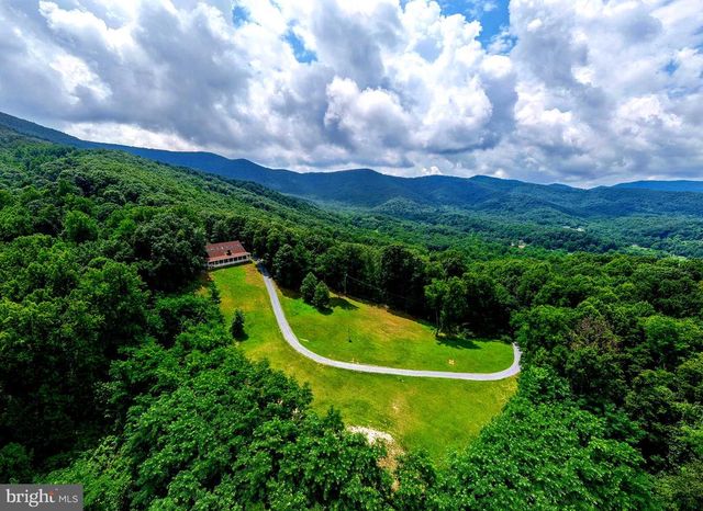 3827 PINE GROVE RD, Stanley, VA 22851