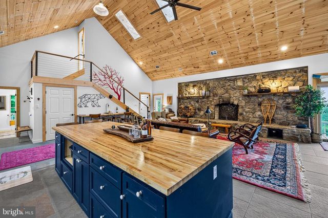 3827 PINE GROVE RD, Stanley, VA 22851