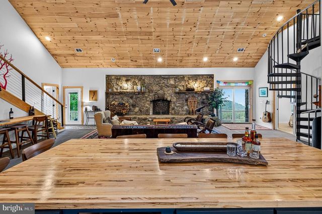 3827 PINE GROVE RD, Stanley, VA 22851