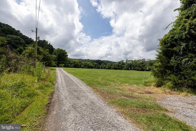 3827 PINE GROVE RD, Stanley, VA 22851
