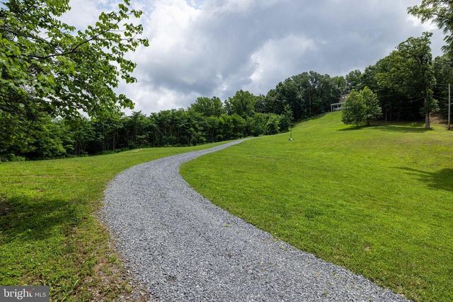 3827 PINE GROVE RD, Stanley, VA 22851