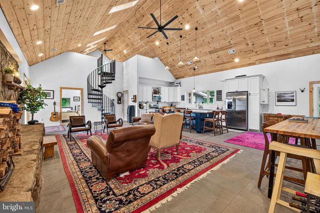 3827 PINE GROVE RD, Stanley, VA 22851