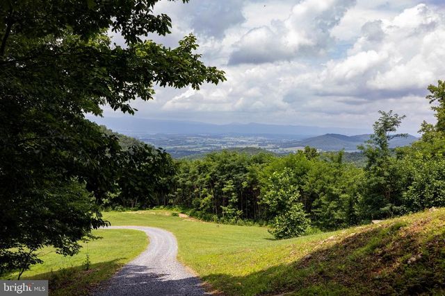3827 PINE GROVE RD, Stanley, VA 22851