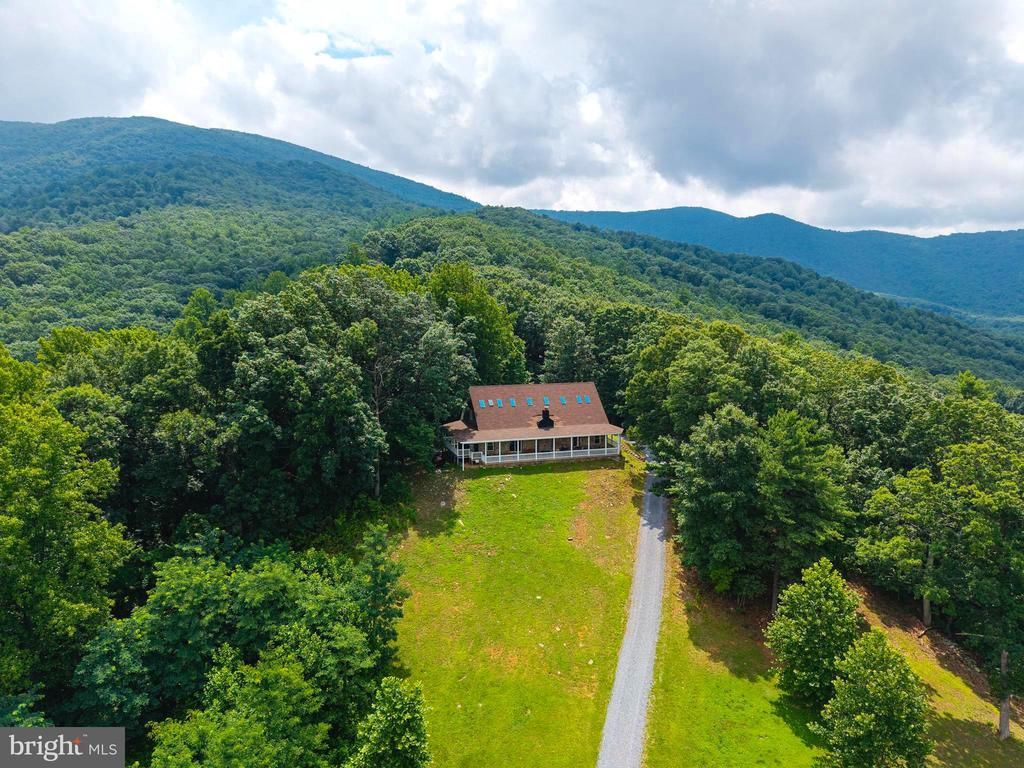 3827 PINE GROVE RD, Stanley, VA 22851