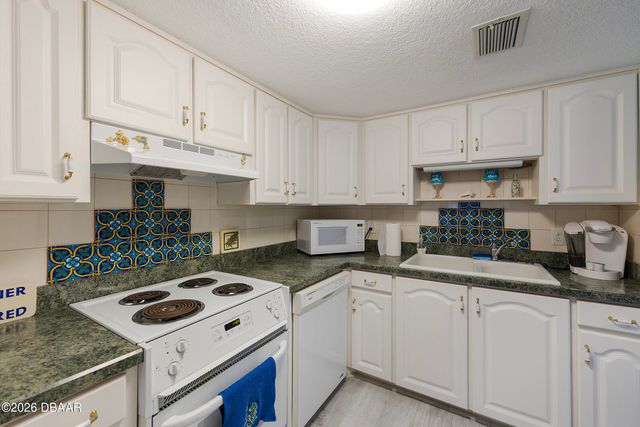 3761 S Atlantic Ave Unit 10, Daytona Beach Shores, FL 32118