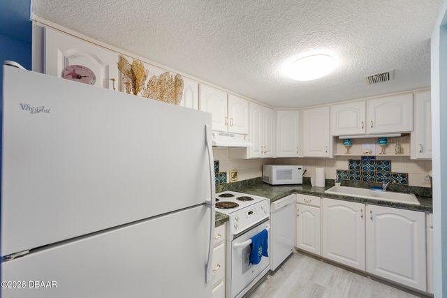 3761 S Atlantic Ave Unit 10, Daytona Beach Shores, FL 32118