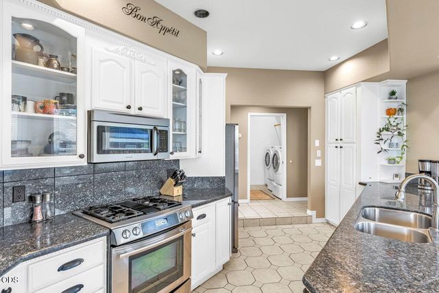 2991 Lexington Drive, Medford, OR 97504