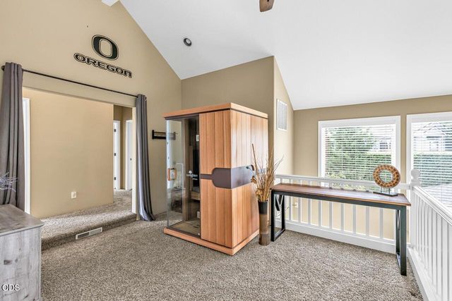 2991 Lexington Drive, Medford, OR 97504