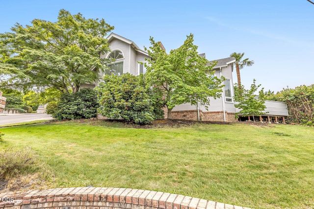 2991 Lexington Drive, Medford, OR 97504