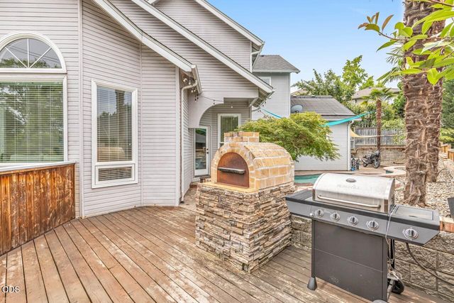 2991 Lexington Drive, Medford, OR 97504