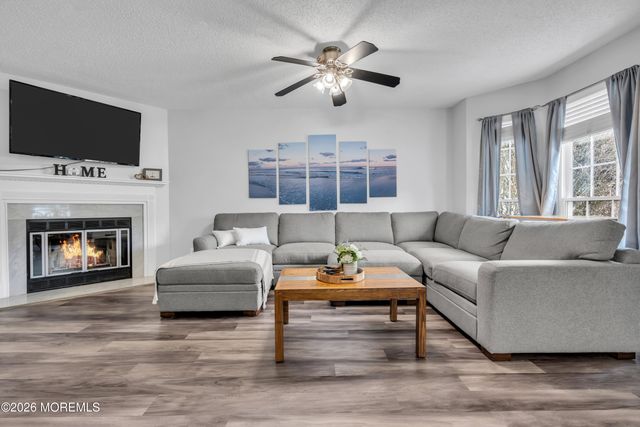 40 Kingston Run, North Brunswick, NJ 08902