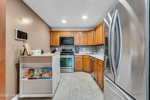 40 Kingston Run, North Brunswick, NJ 08902