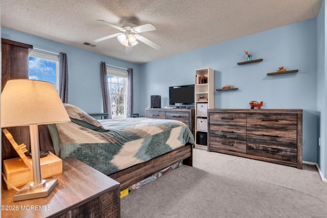 40 Kingston Run, North Brunswick, NJ 08902