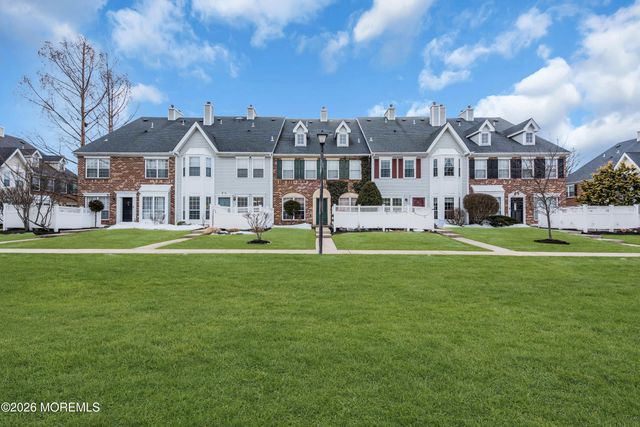 40 Kingston Run, North Brunswick, NJ 08902