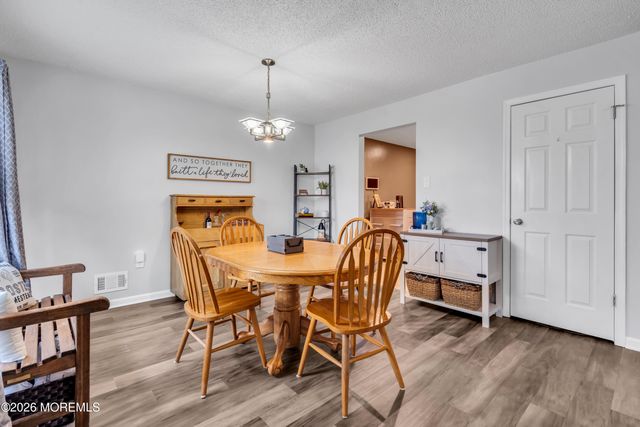 40 Kingston Run, North Brunswick, NJ 08902