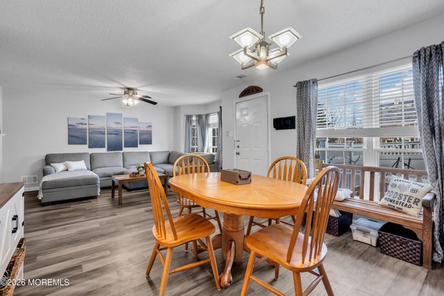 40 Kingston Run, North Brunswick, NJ 08902