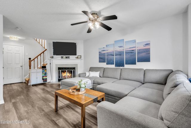 40 Kingston Run, North Brunswick, NJ 08902