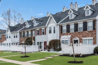 40 Kingston Run, North Brunswick, NJ 08902