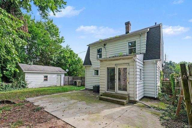 2201 High Street, South Bend, IN 46613