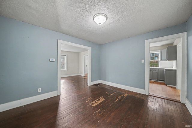2201 High Street, South Bend, IN 46613